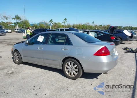 2006 Honda Accord 3.0 Ex из США, поврежденный, VIN 1HGCM66556A032180